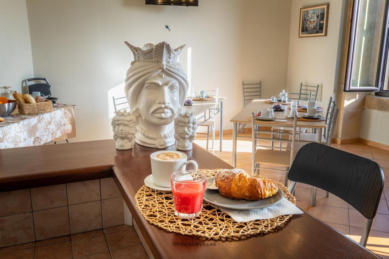 Rosaria Bed and breakfast 3*